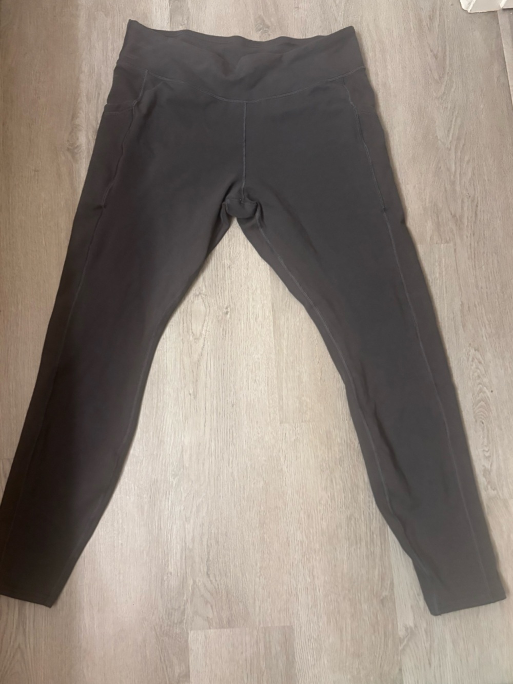 Pact grey Leggings with Interior Logo Print